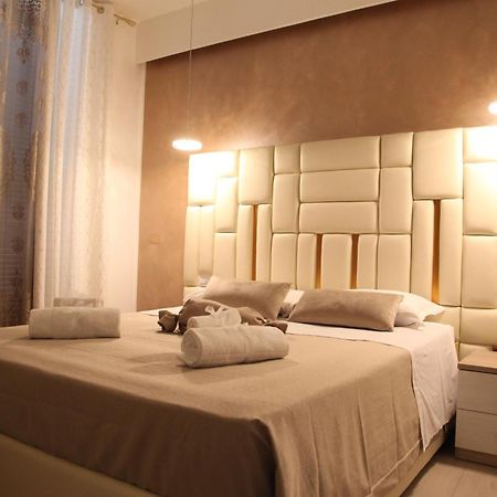 Royal Dreams Bed and Breakfast Caserta Exterior foto